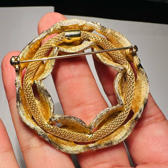 VTG. Kramer, Pin/Broach Wreath, Gold Leaves, Gold Mesh Ring, Signed - Picture 4 of 7